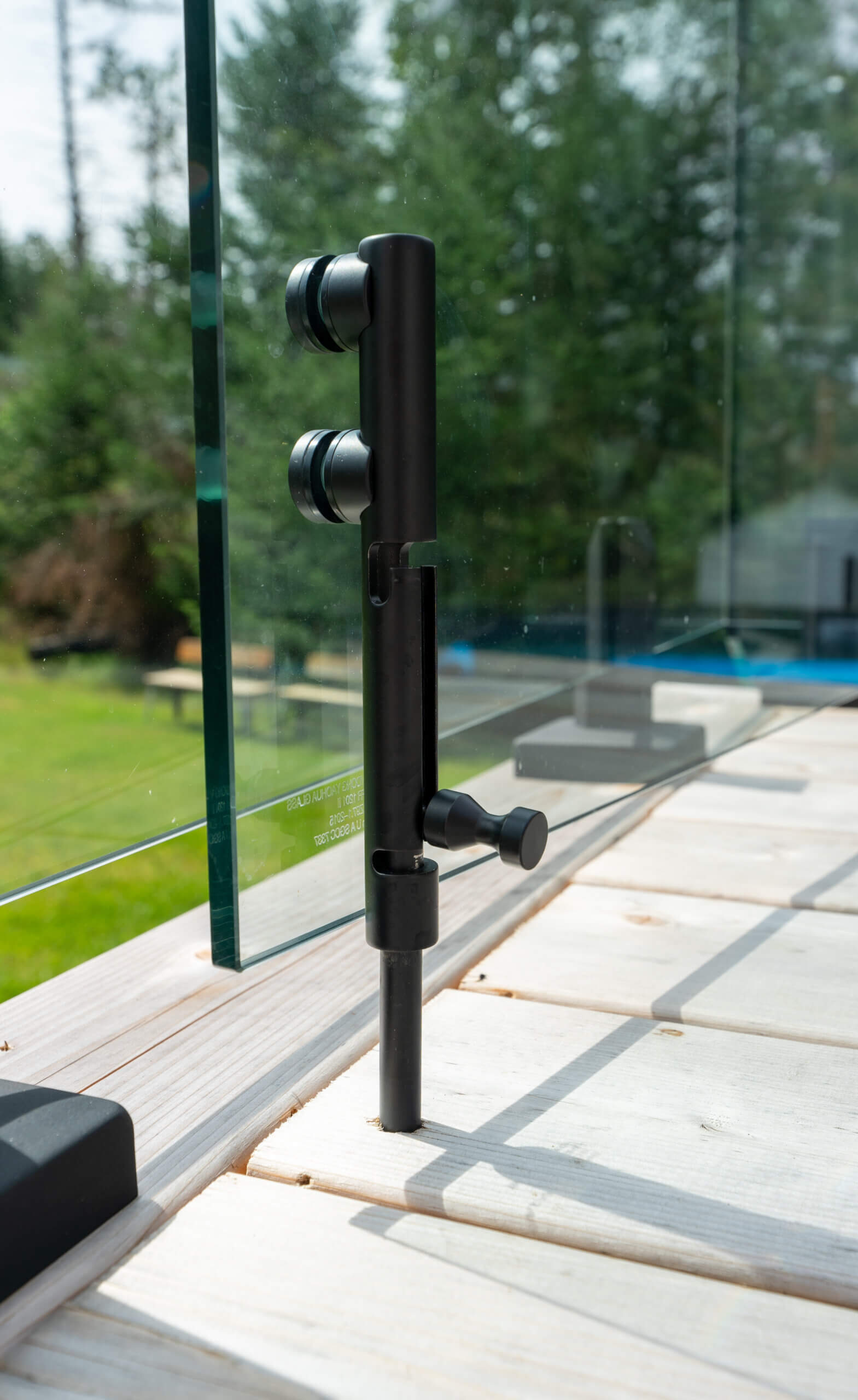 Floor lock for glass door