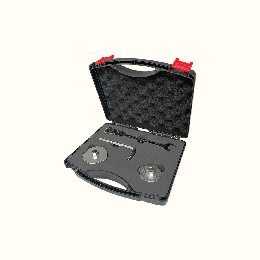 Clamping kit for standoff